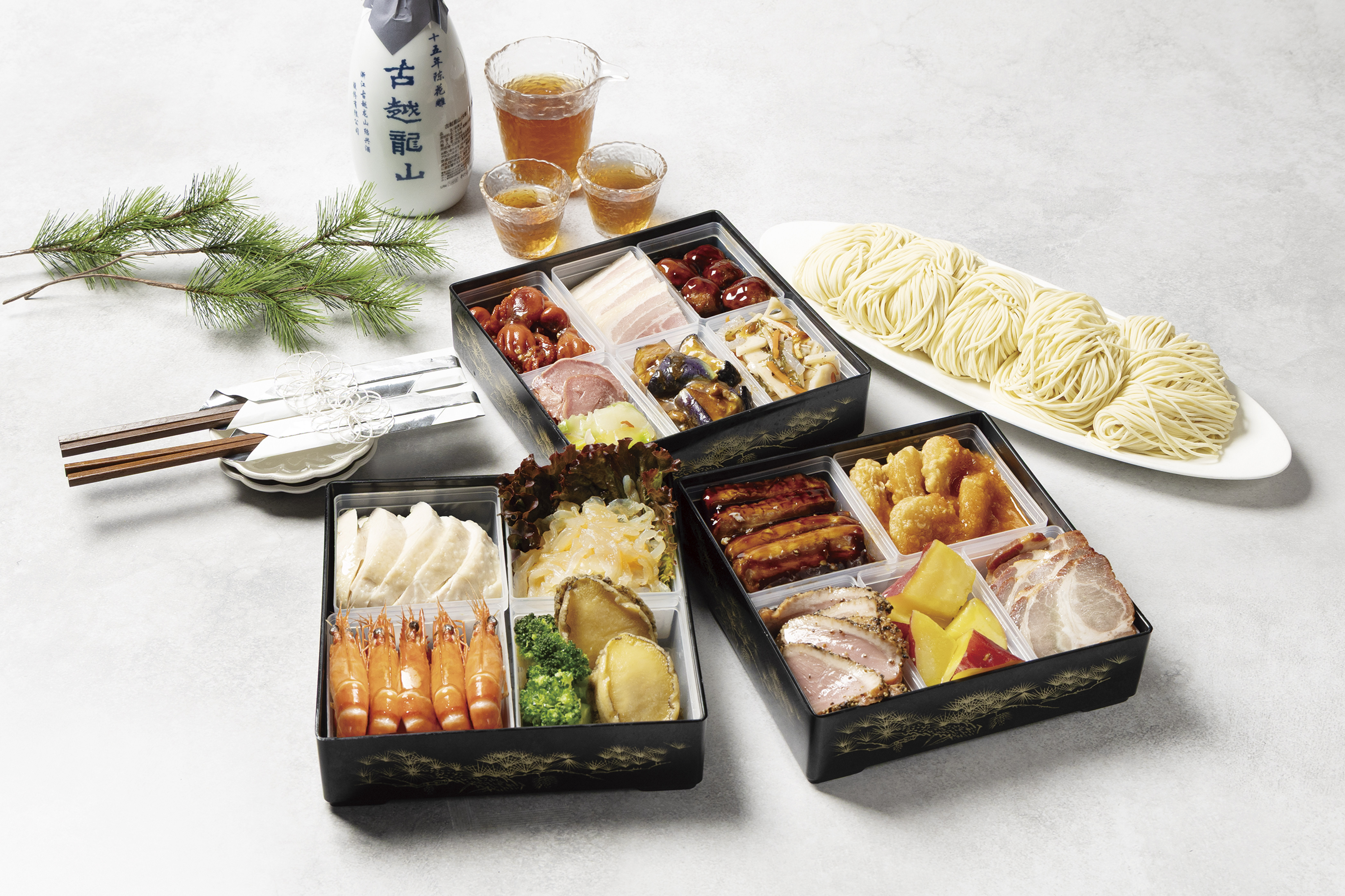 新春にふさわしい伝統の味を
お届けいたします ――  。