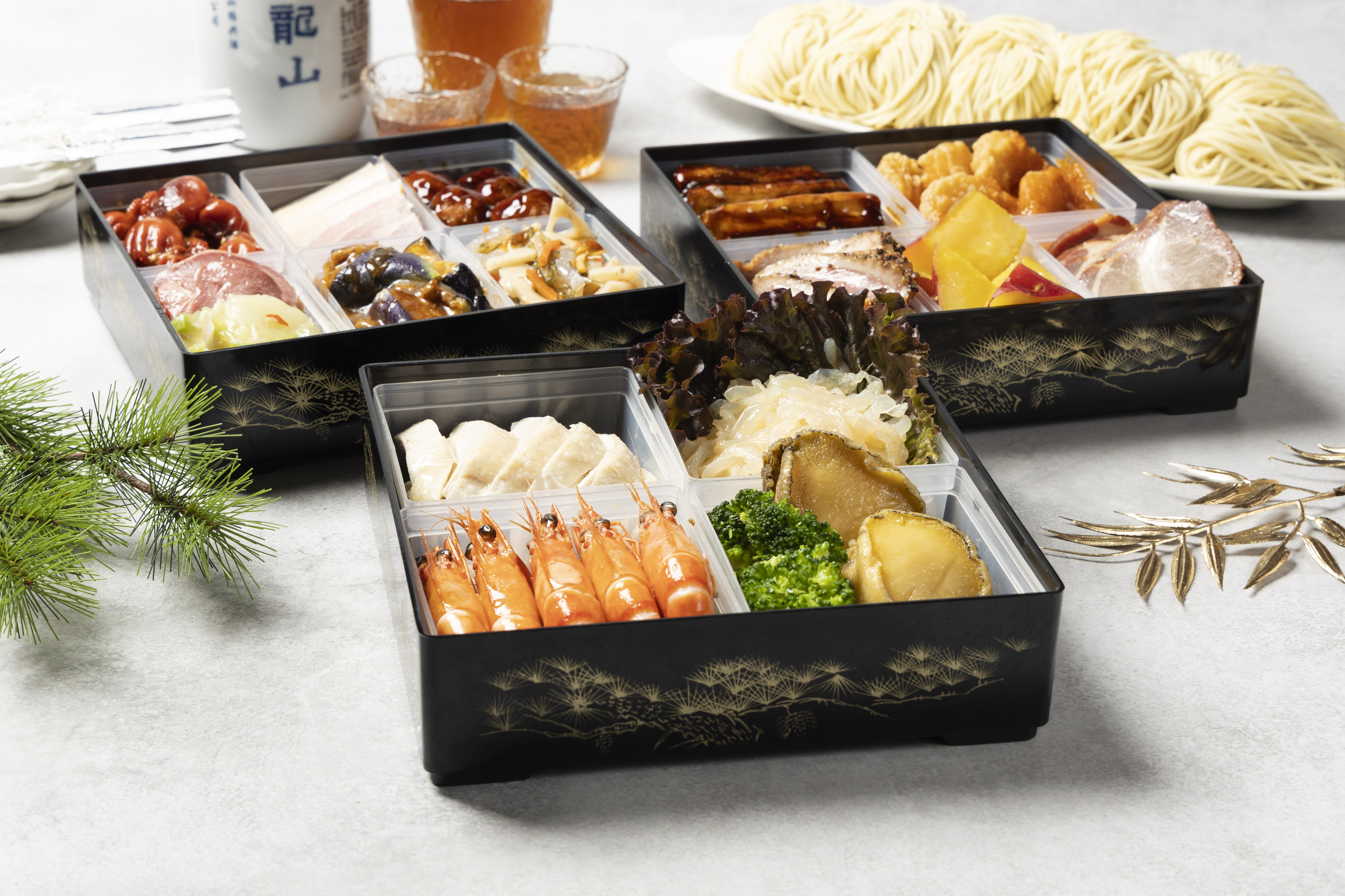 新春にふさわしい伝統の味を
お届けいたします ――  。