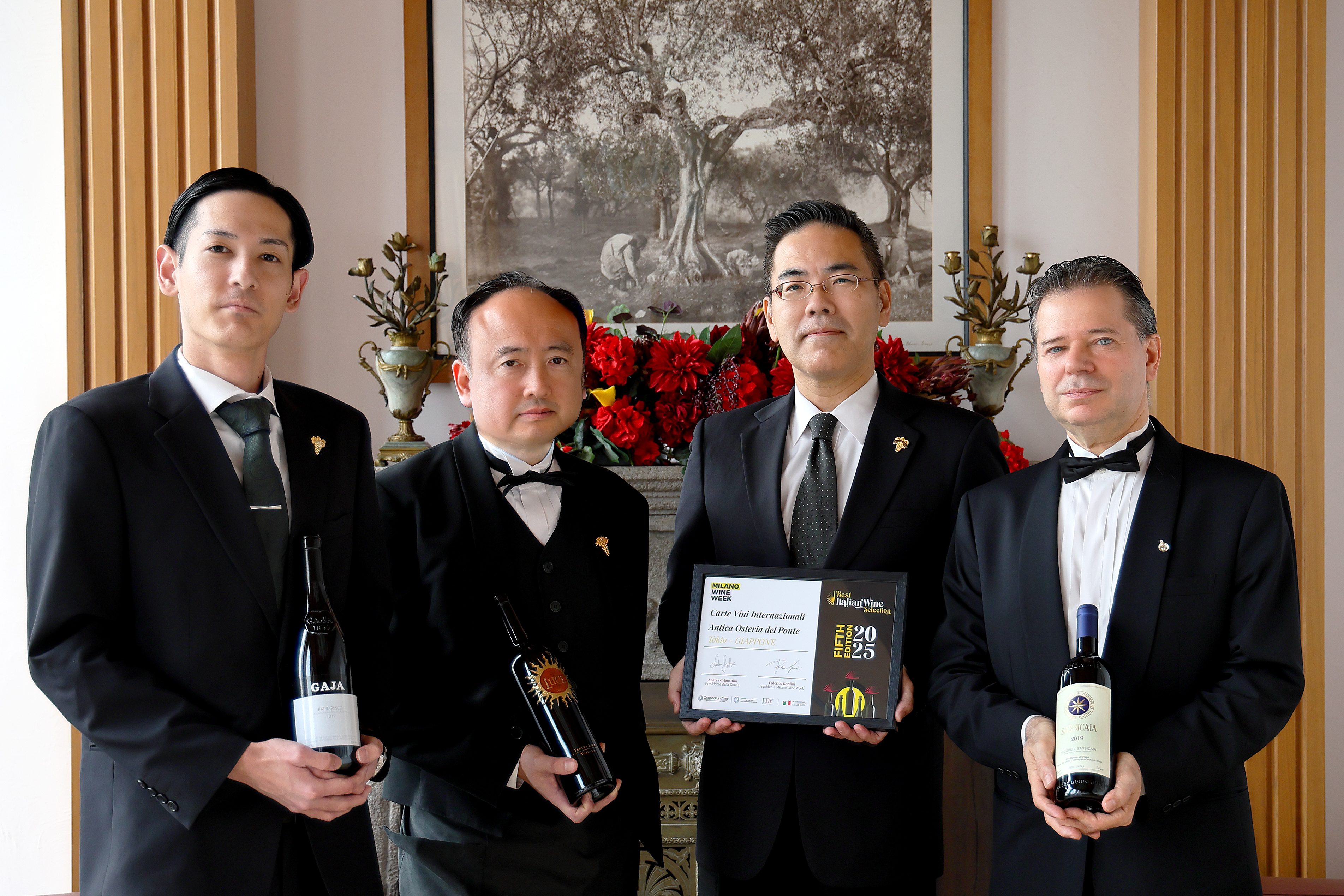日本初の快挙――アンティカ オステリア デル ポンテ　Milano Wine Week 2025「イタリア国外イタリアンレストランのワインリスト部門」でアワードを受賞！